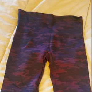 Spanx Wine Camo Print Leggings